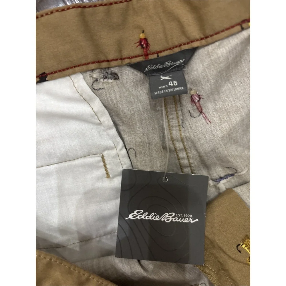 Eddie Bauer Shorts Mens Sz 46 Beige Camano Chino Fly Fishing Print Casual Summer
